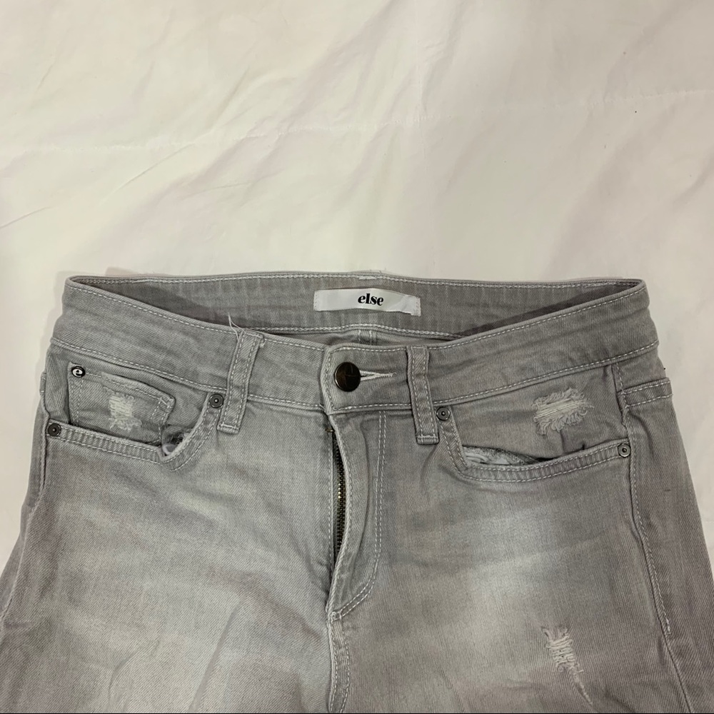 ⭐️ Gray Skinny Jeans Ripped - Picture 3 of 5